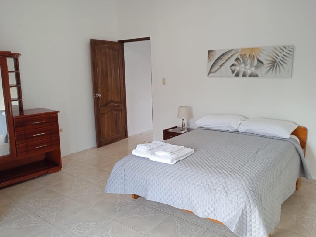 Apartahotel Casa Soleil Puerto Villamil Szoba fotó