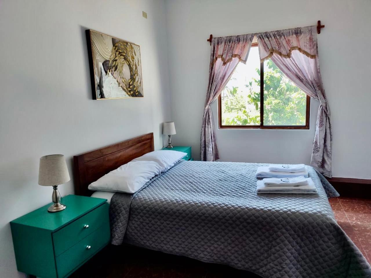 Apartahotel Casa Soleil Puerto Villamil Szoba fotó