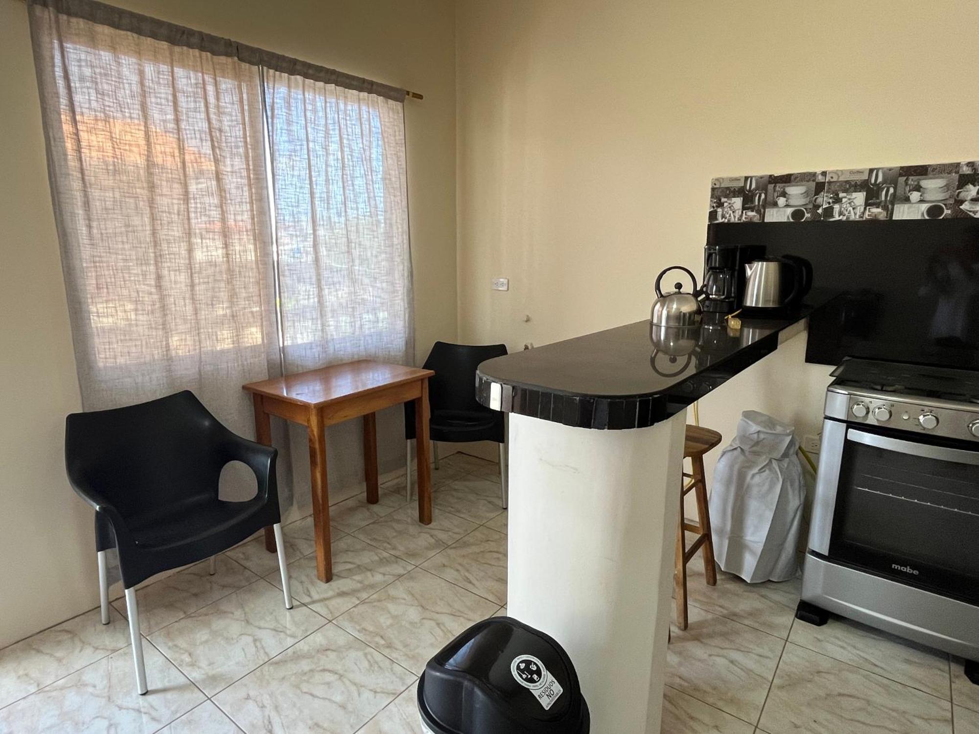 Apartahotel Casa Soleil Puerto Villamil Szoba fotó